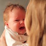 ¿Cómo calmar a un bebé inquieto?