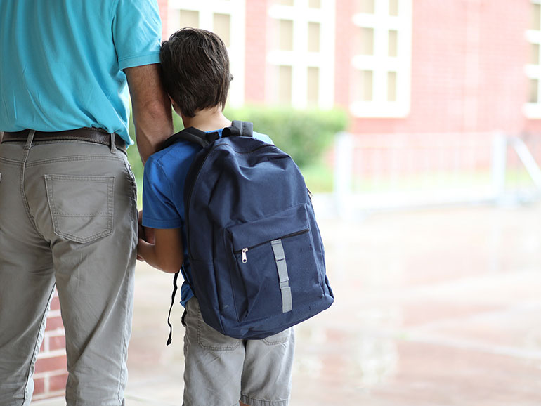 9 tips para ayudar a tu hijo a adaptarse al nuevo colegio | Sonríe Mamá
