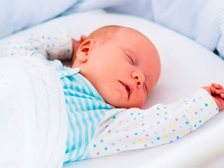 No hay evidencia del ruido blanco para el sueño del bebé