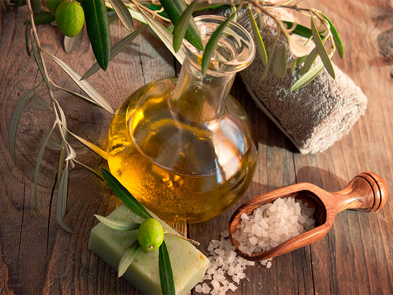 El aceite de oliva se usa en belleza